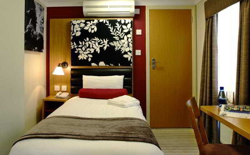 Astors Belgravia Bed & Breakfast London Exterior photo